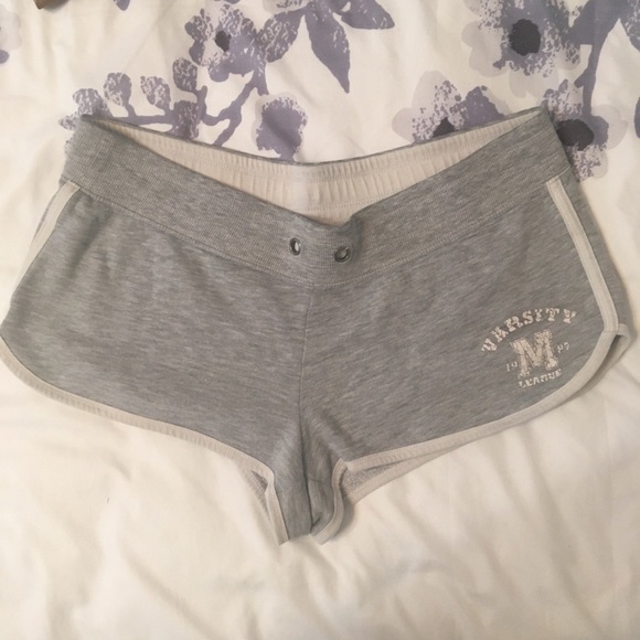 Grey Varsity Shorts G21 - Picture 1 of 3